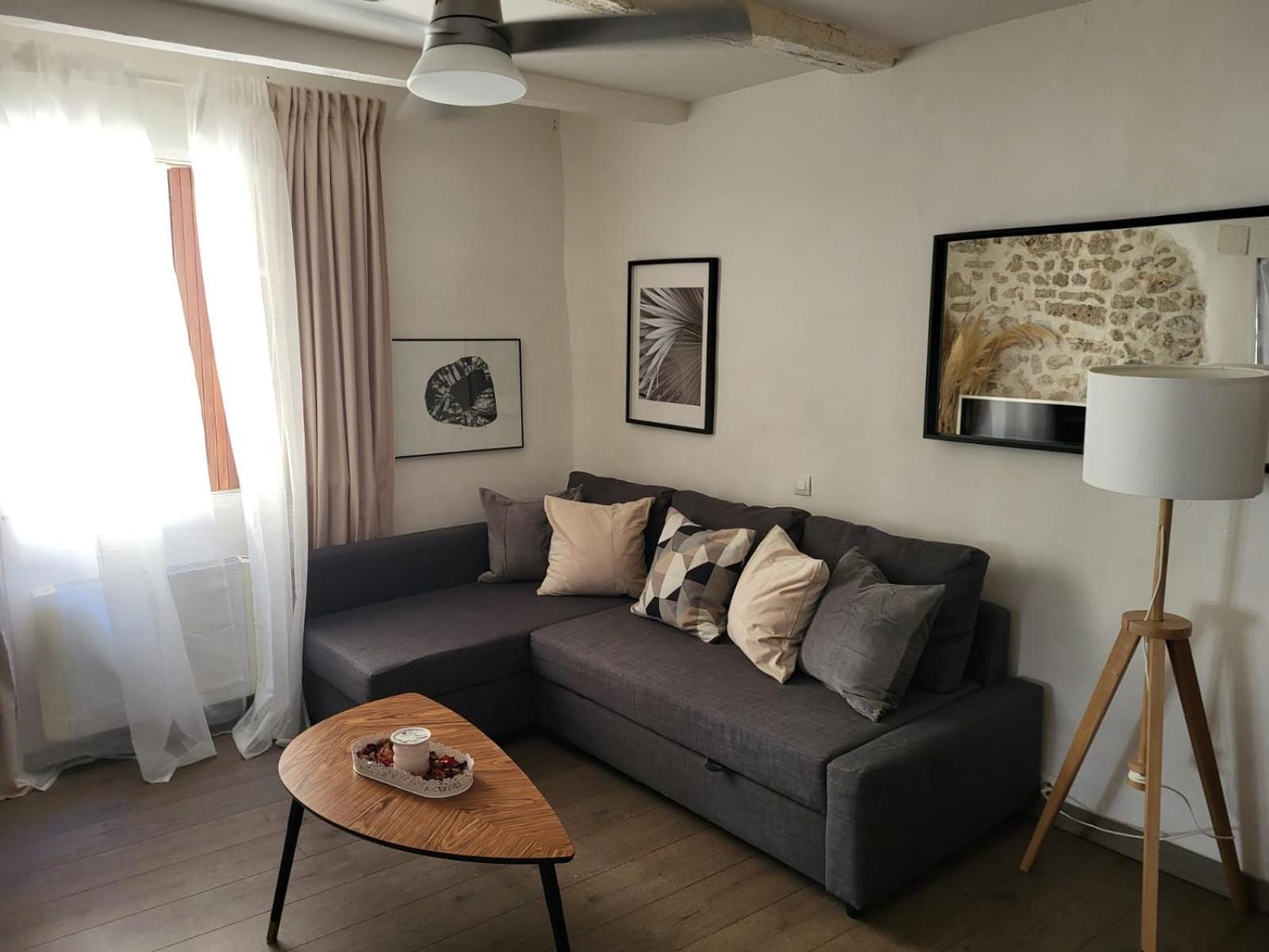 Spacious Town House With Balcony Montagnac  Exteriér fotografie